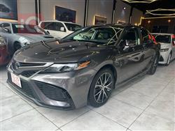 تۆیۆتا کامری